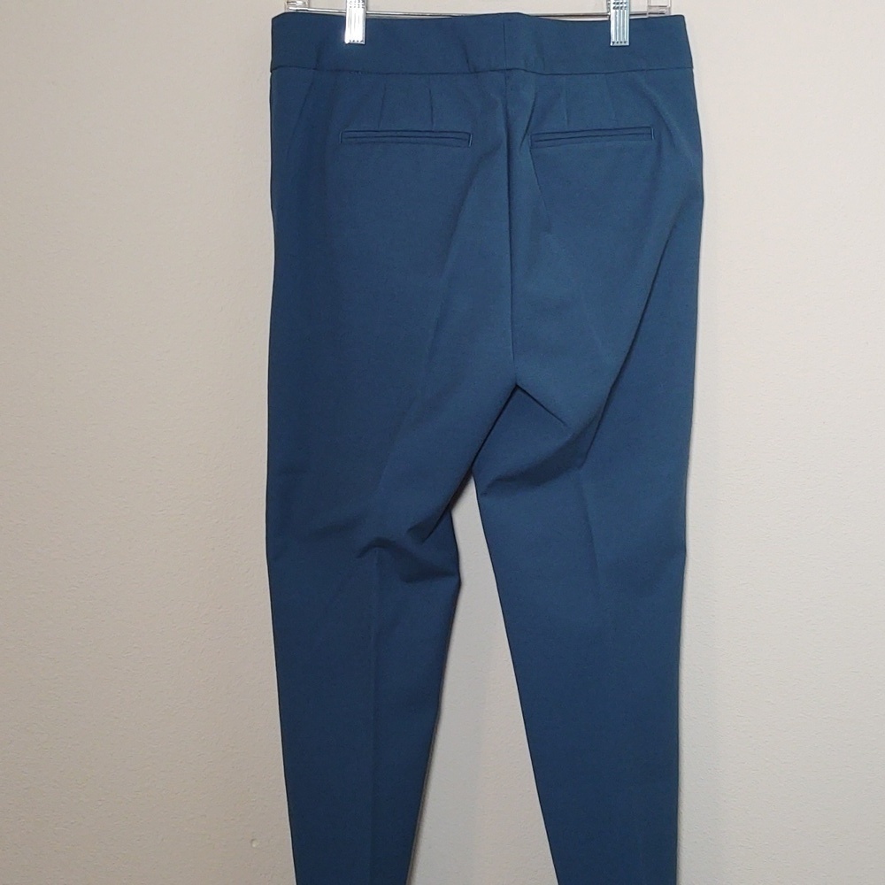 Talbot Women's Pants with ruffle on front pockets - Picture 4 of 9